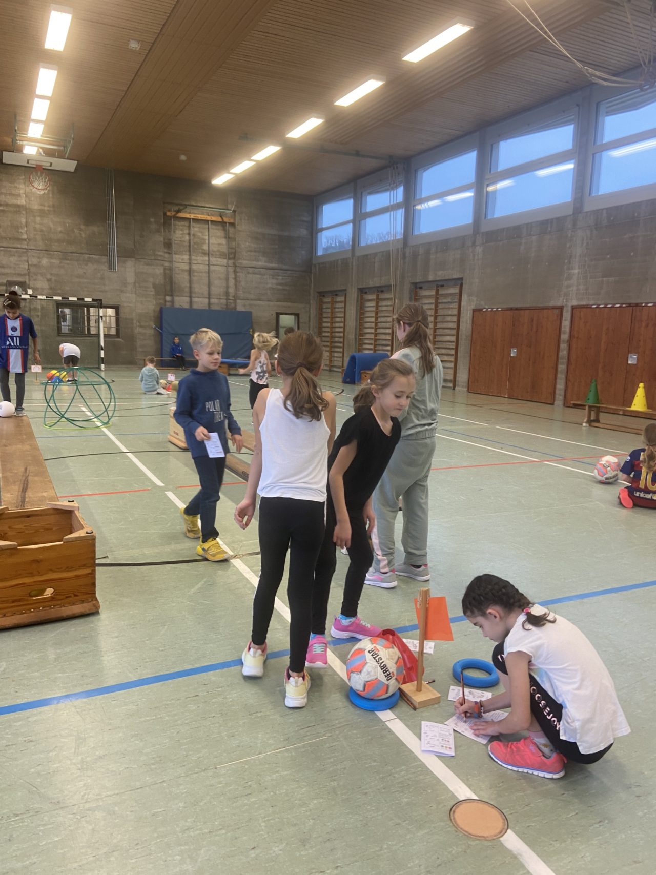 wissen-und-jede-menge-spa-beim-fu-ballprojekt-an-der-fhs-friedrich